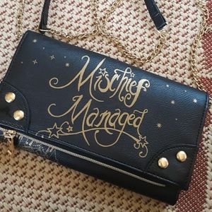 Mischief Managed Clutch ⚡